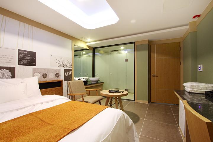 Suwon Orsay Business Hotel Exterior foto