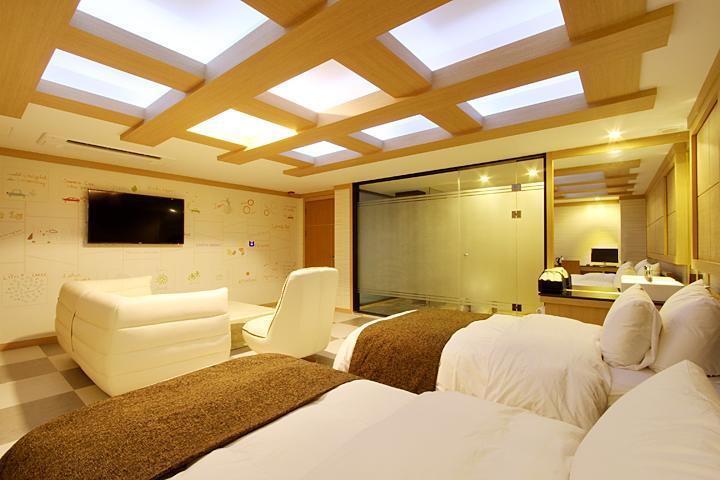 Suwon Orsay Business Hotel Exterior foto