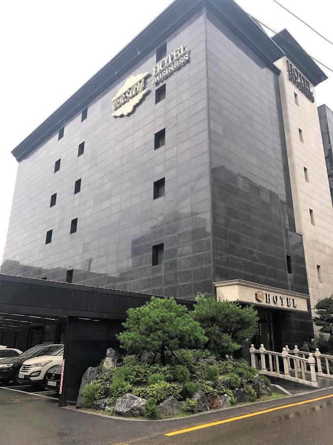 Suwon Orsay Business Hotel Exterior foto